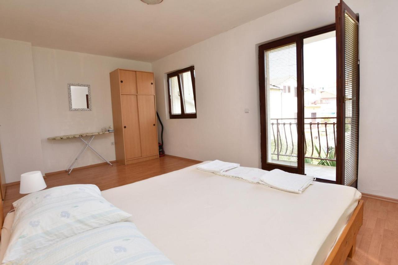 Apartments Jere Primosten Bagian luar foto
