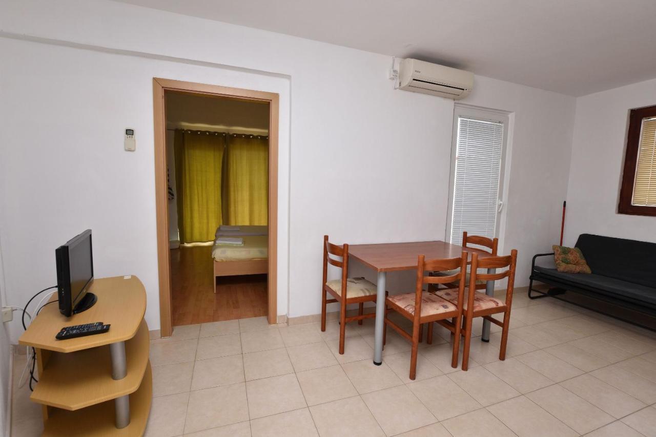 Apartments Jere Primosten Bagian luar foto